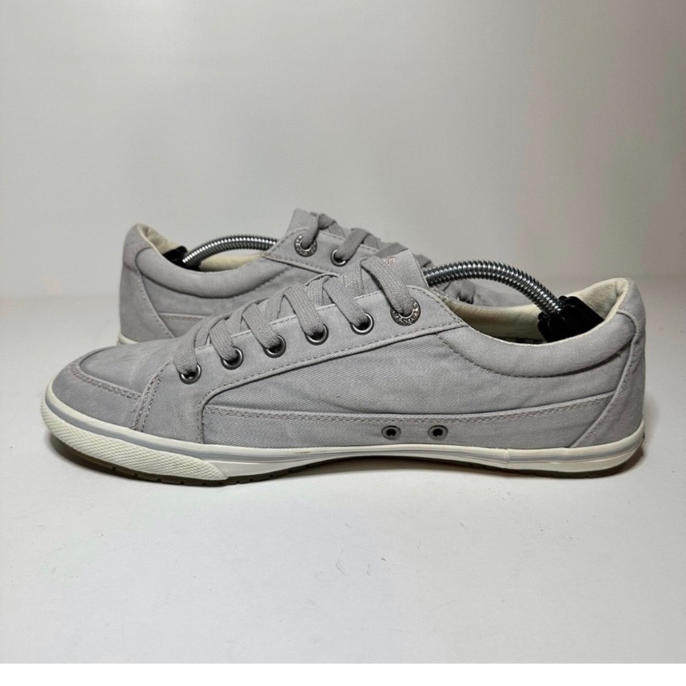 Taos MST13482A Moc Star Gray Canvas Low Top Sneakers Shoes Woman's Size 9 wide